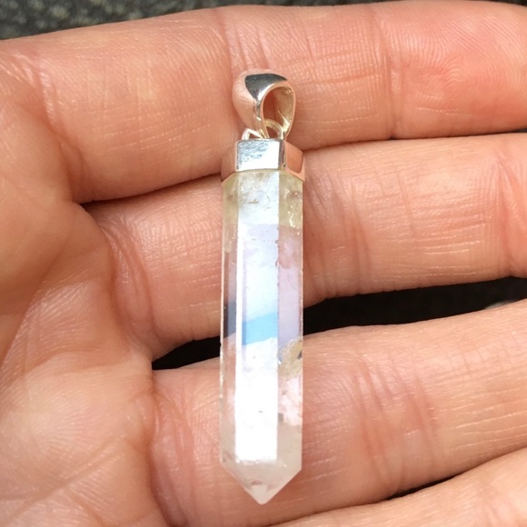 2/$25 Sterling silver clear crystal point pendant - Picture 1 of 5